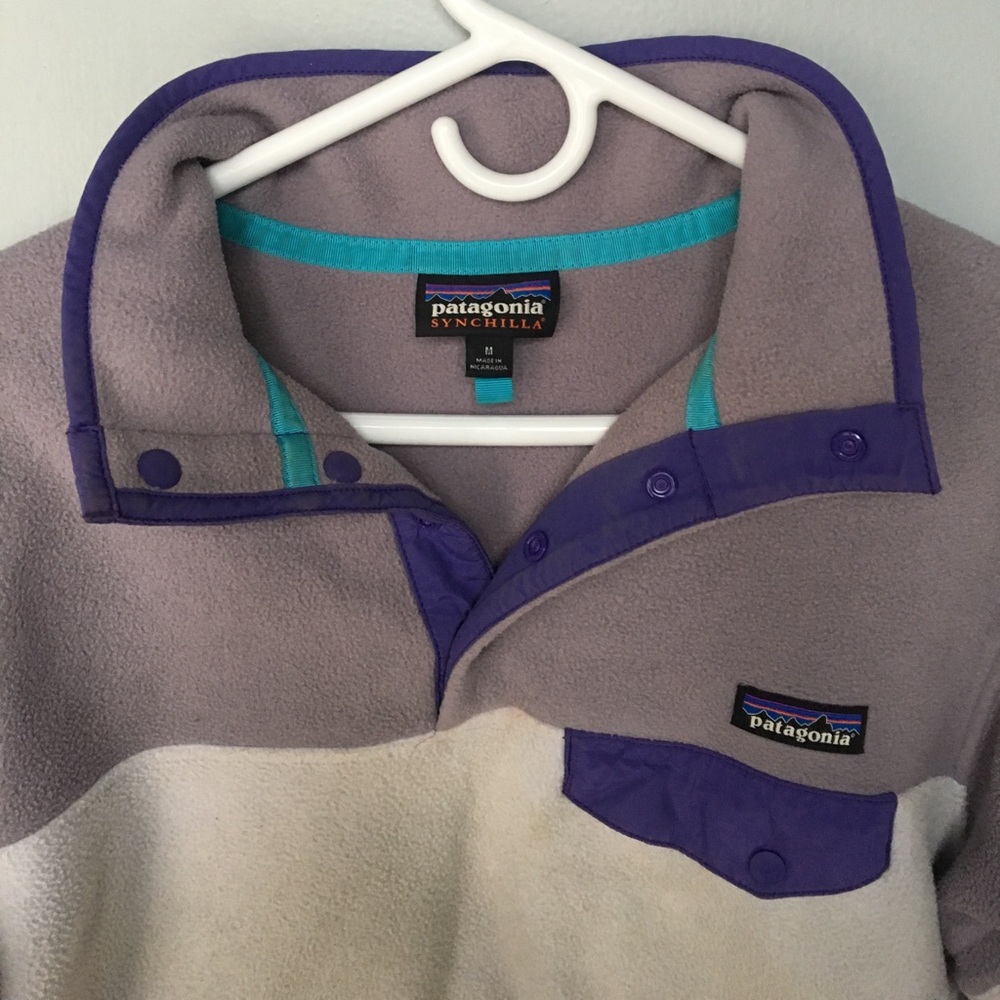 Purple & white lightweight snap-T Patagonia fleece